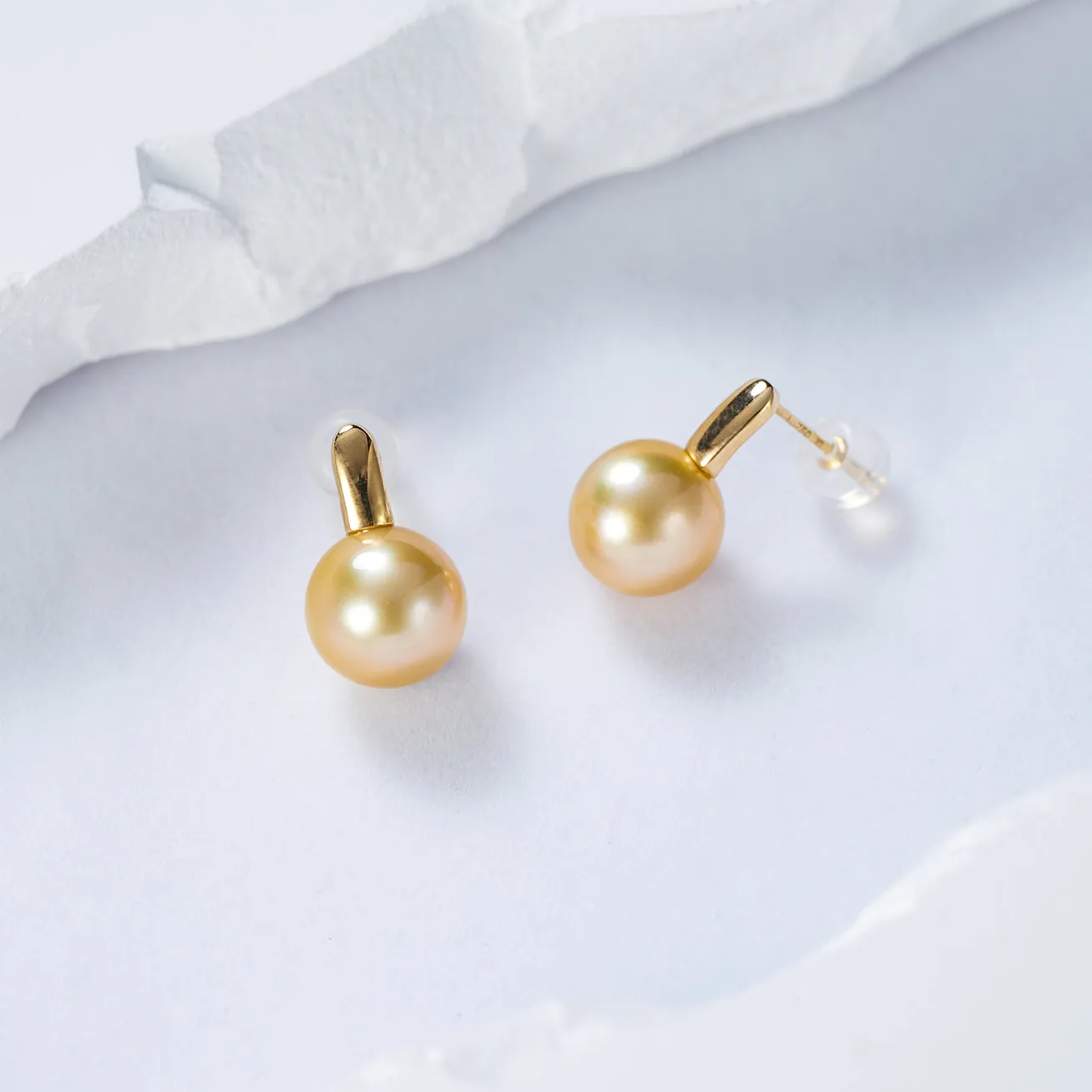 18K Solid Gold? South Sea Golden Pearl Stud Earrings KE00154