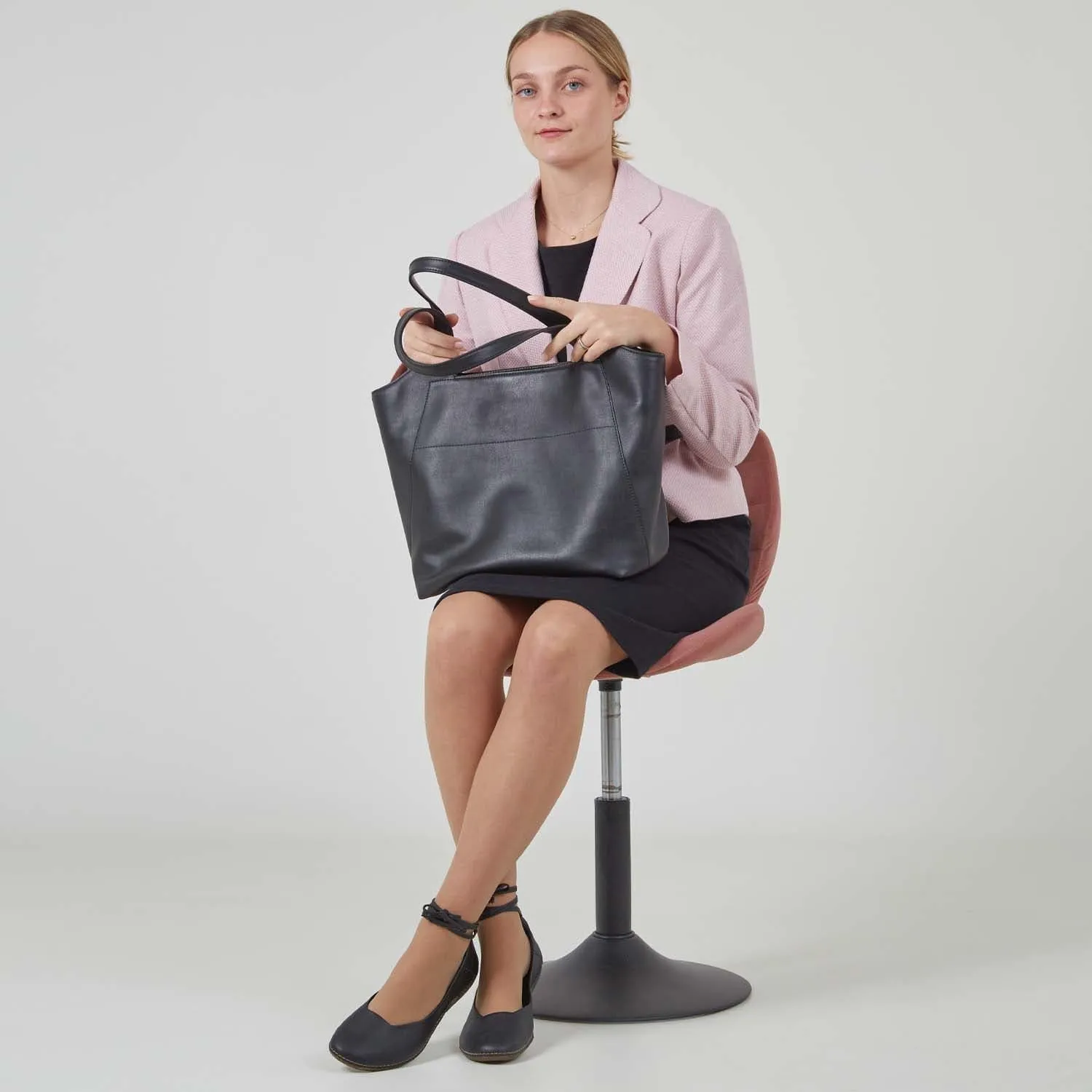 Executive Vegan Leather Business Tote | Black