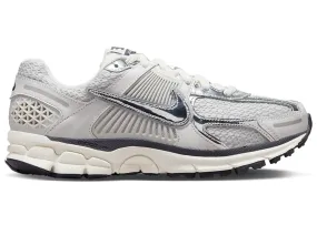 Nike Zoom Vomero 5 Photon Dust Metallic Silver (W)