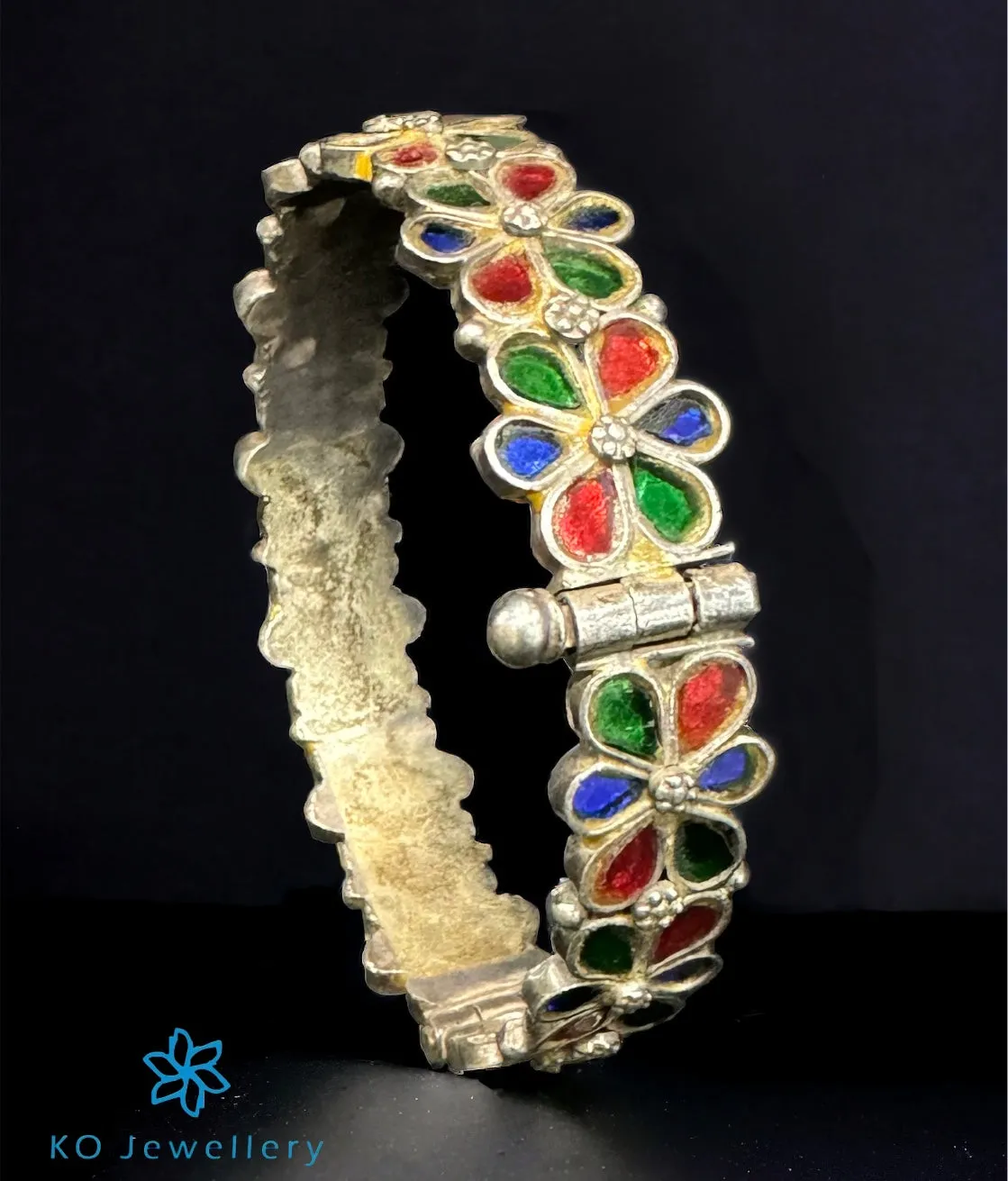 The Silver Antique Enamel Openable Bracelet (Size 2.8)