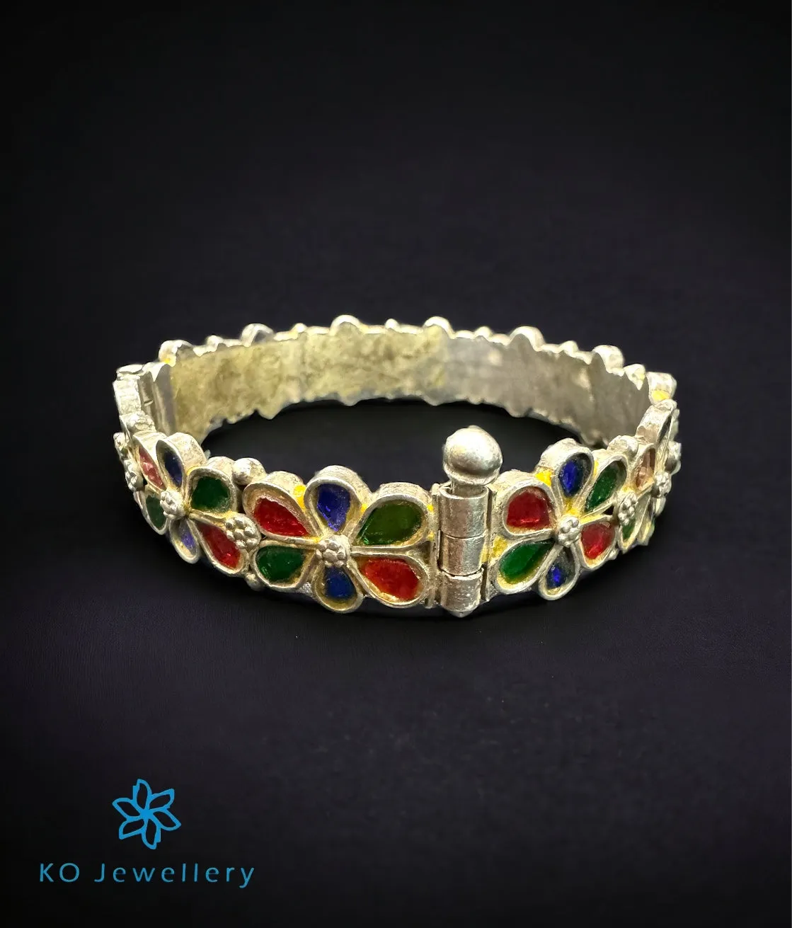 The Silver Antique Enamel Openable Bracelet (Size 2.8)