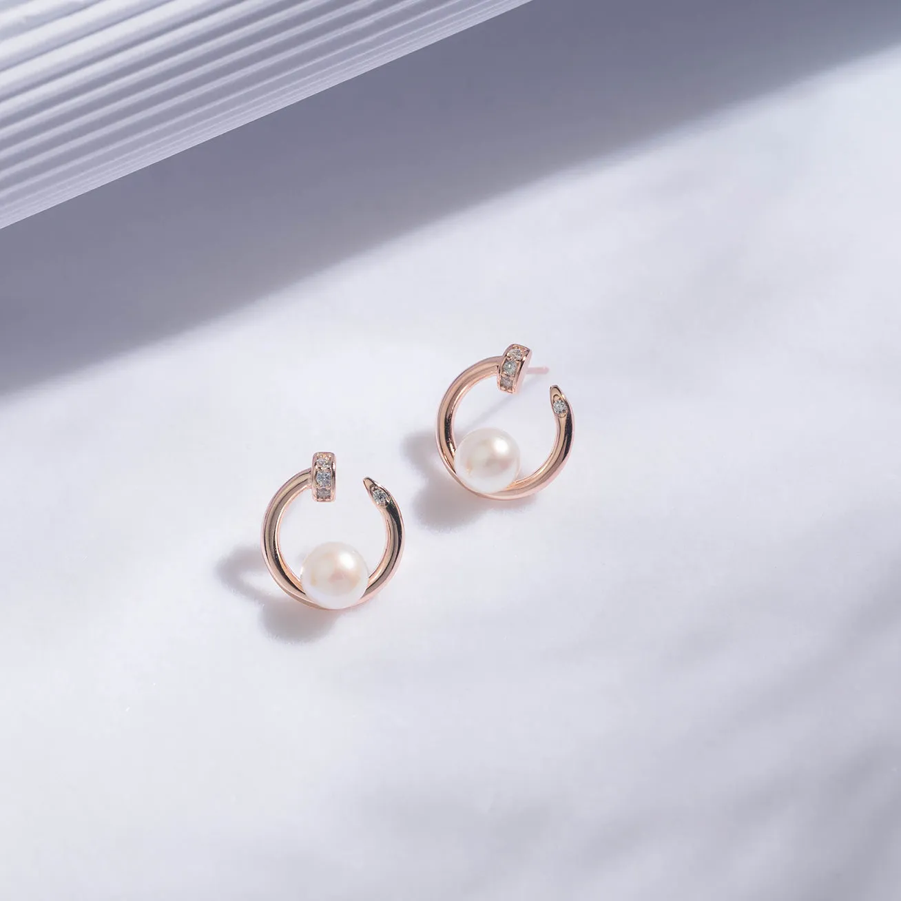 Top Lustre Freshwater Pearl Earrings WE00540